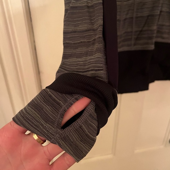 Lululemon Define Jacket - Picture 4 of 11